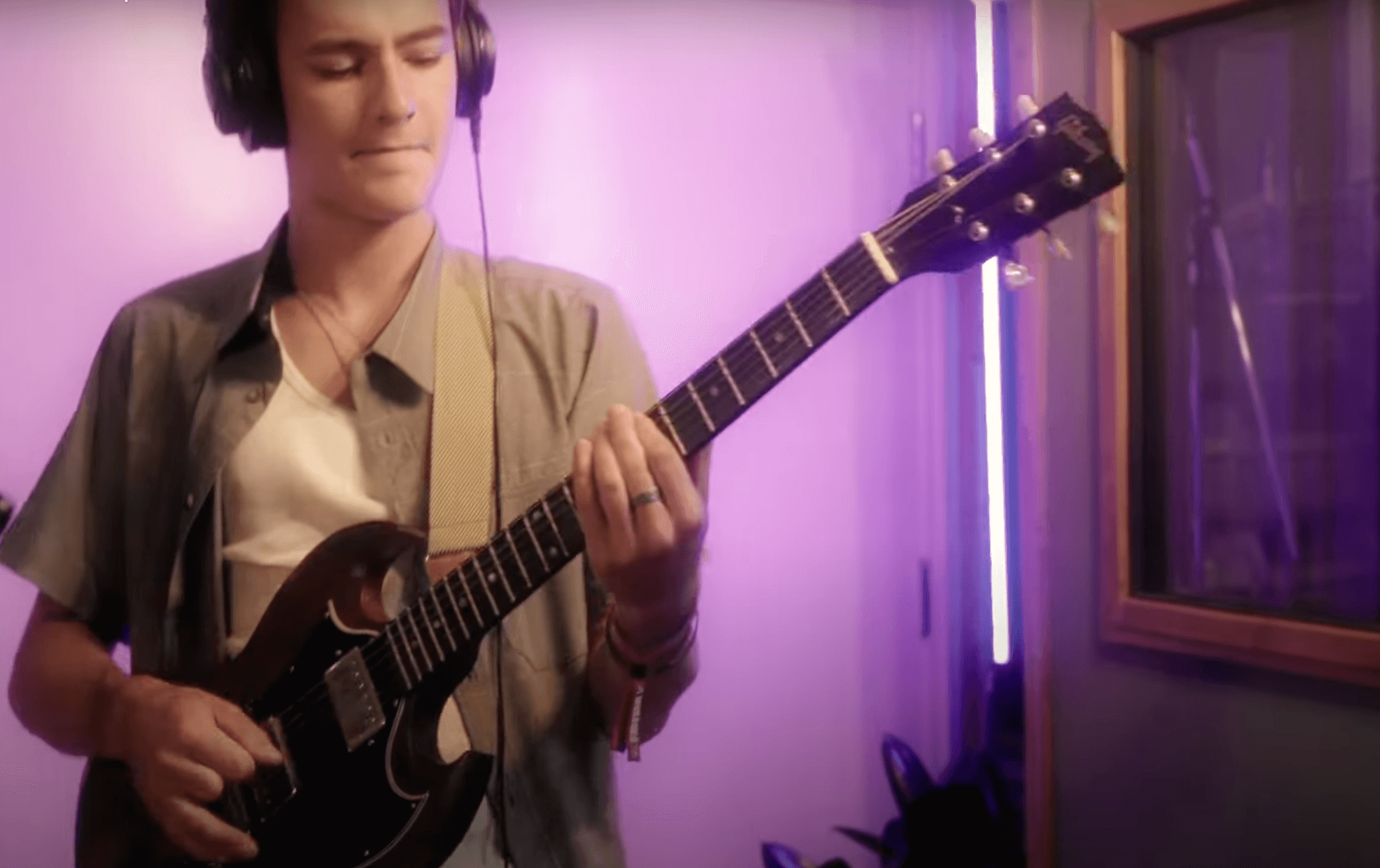 School of Rock student uses music as a tool for recovery [Video]