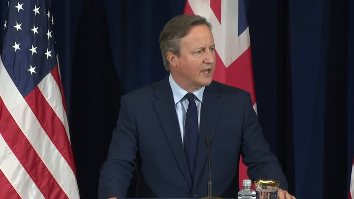 David Cameron says its possible for Ukraine to win war if armed | News [Video]