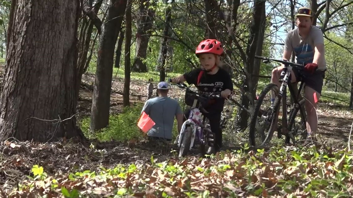 Volunteers cleared the way for a mountain bike trail in Carondelet Park [Video]