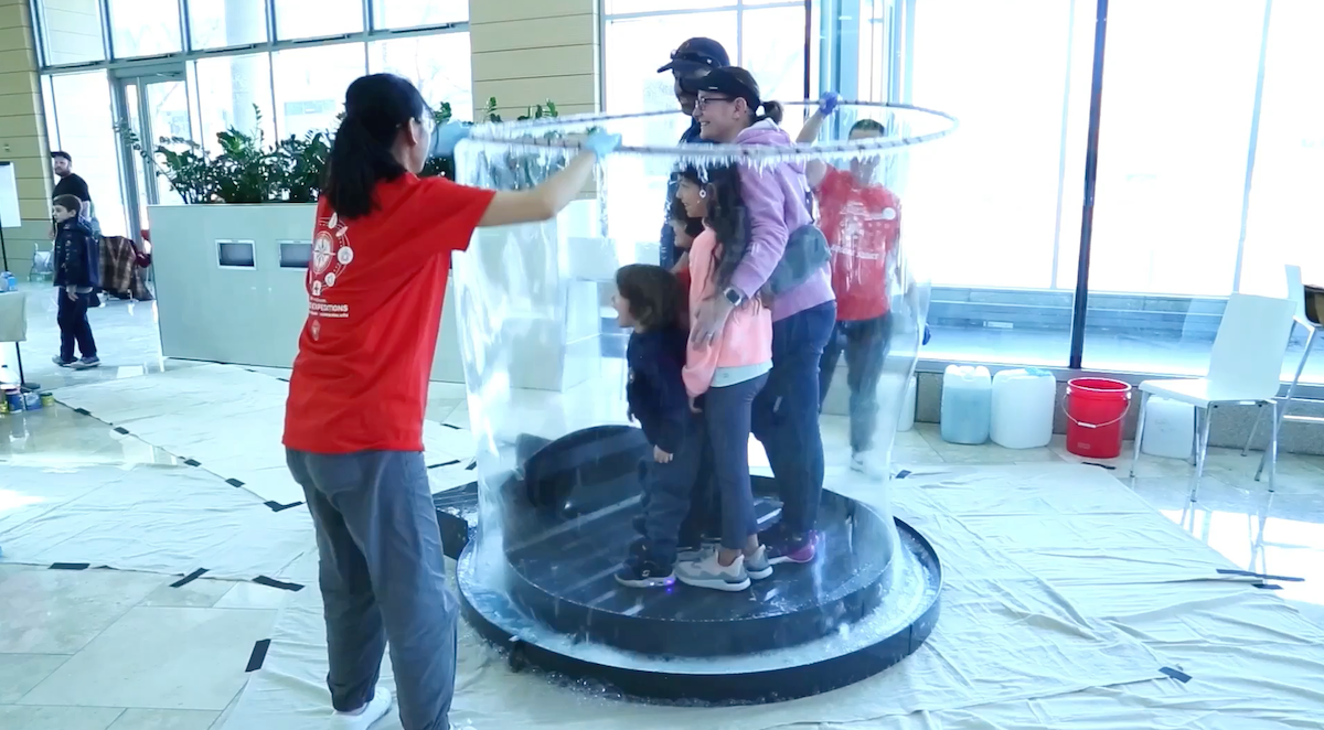 Discovery Expo featured hands-on science for UW Science Expeditions [Video]