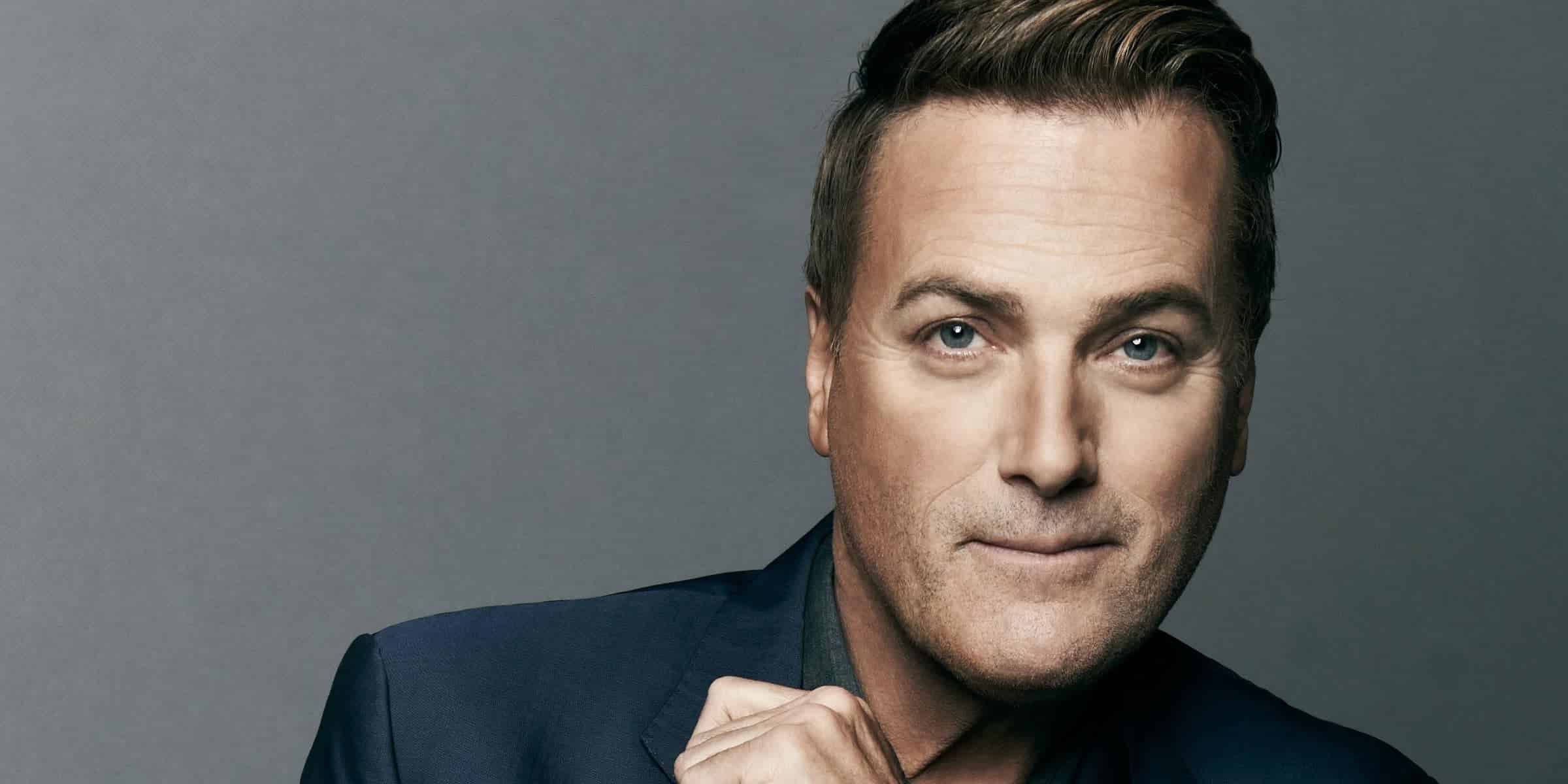 10 Best Michael W Smith Songs of All Time [Video]