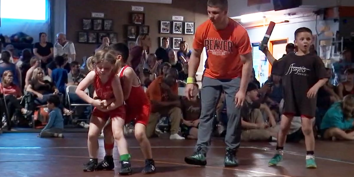 Faith-based wrestling club is training kids to grapple with life in Vancouver [Video]