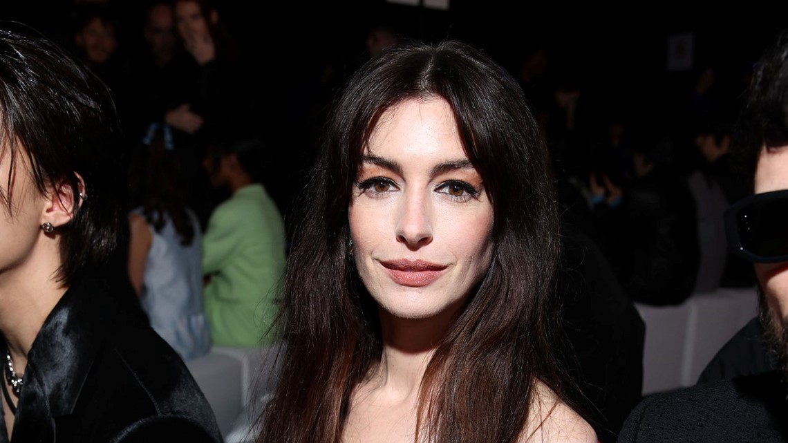 Anne Hathaway Says She Was Asked to Make Out With ’10 Guys’ During Audition: ‘Now We Know Better’ [Video]