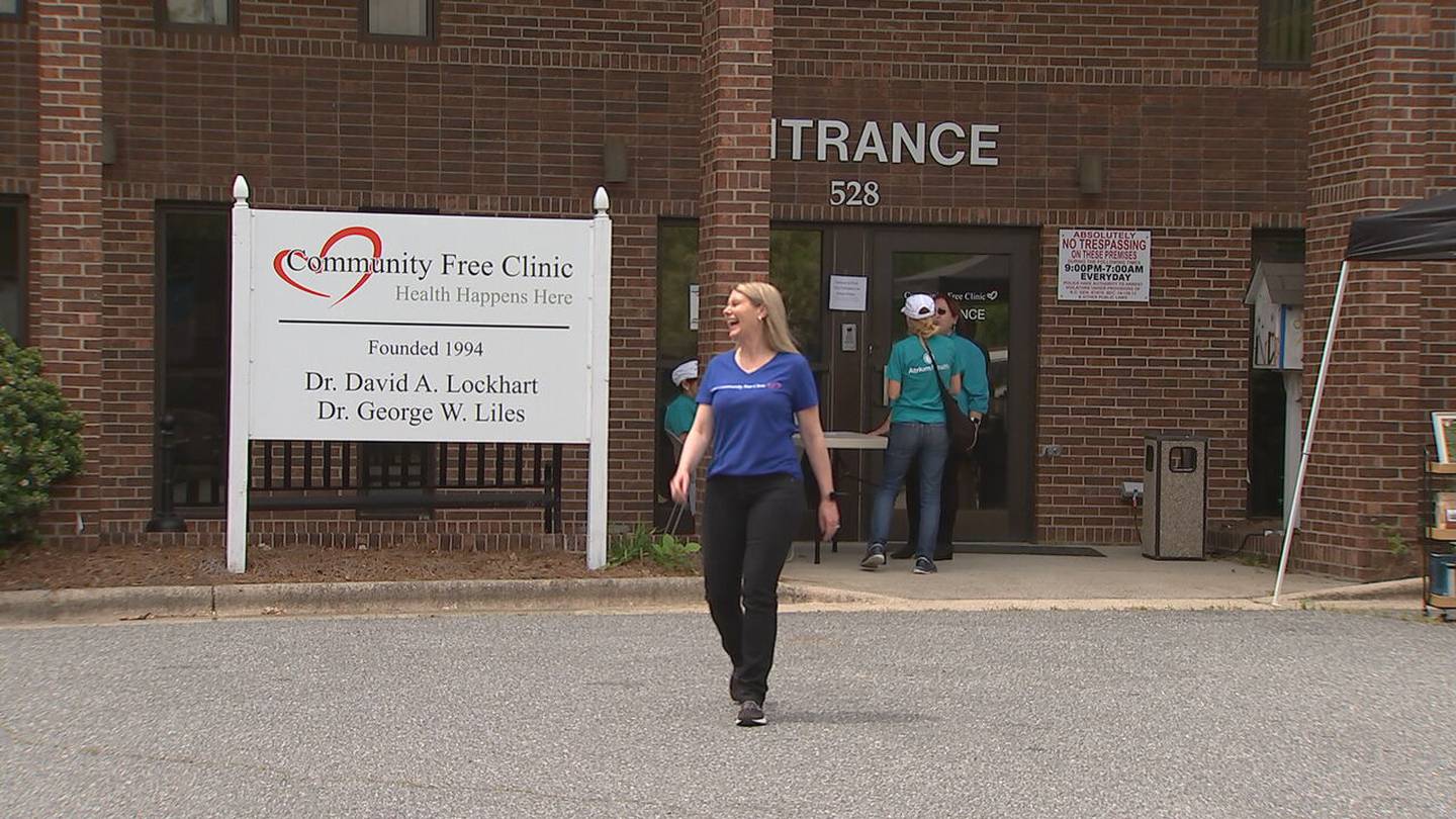 Bilingual clinic gives free healthcare to Spanish-speakers in Concord  WSOC TV [Video]