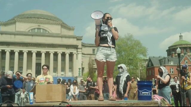Protester vows not to vacate Columbia’s campus encampment in support of Gaza ahead of university warning to clear out. [Video]