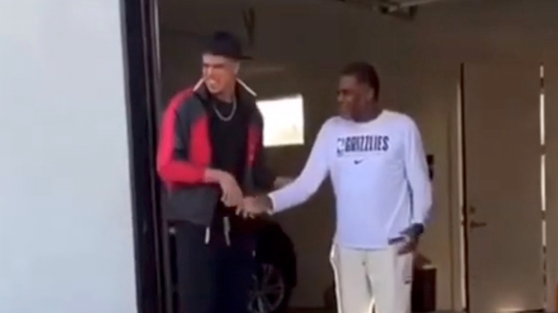 Denver Nuggets star Michael Porter Jr. gifted dad a Tesla for Christmas and surprised mom with SUV in his rookie year [Video]