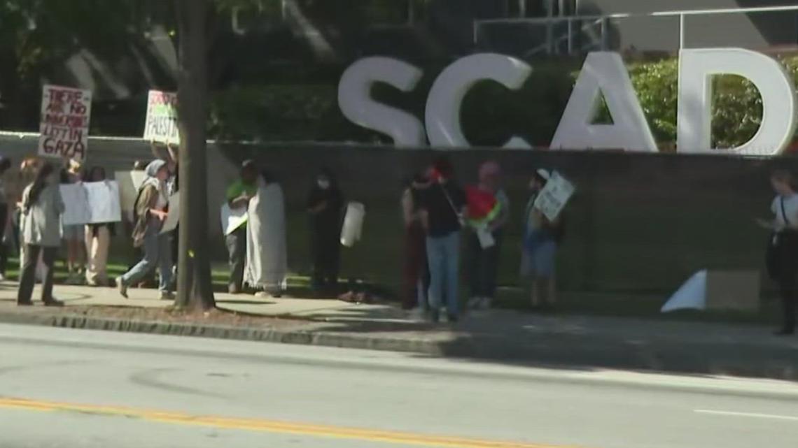 SCAD students stage walkout in support of Palestine, community pushes for Emory to drop charges [Video]