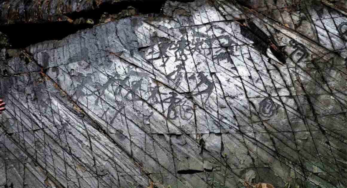 4,000-Year-Old Petroglyphs Discovered on Rock Outcropping in Kazakhstan [Video]