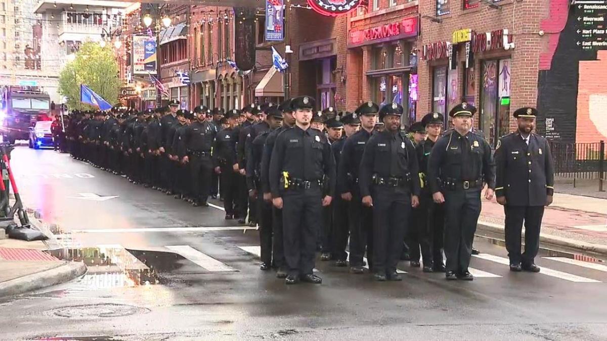 Detroit police honor fallen members with annual interfaith service [Video]