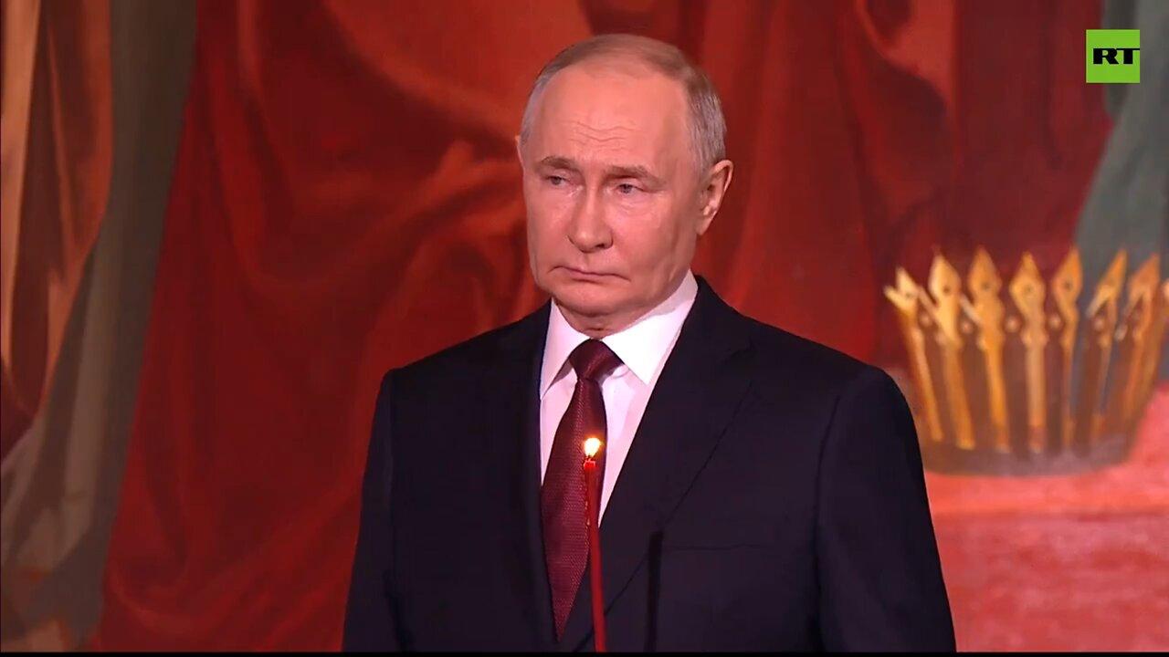 Vladimir Putin take part in the Orthodox Easter [Video]