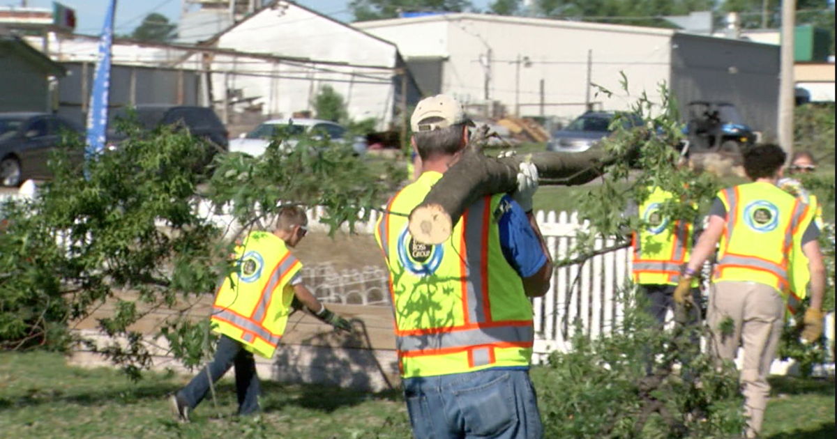 CLEANING UP BARNSDALL: Almost 1,000 volunteer for massive recovery effort [Video]