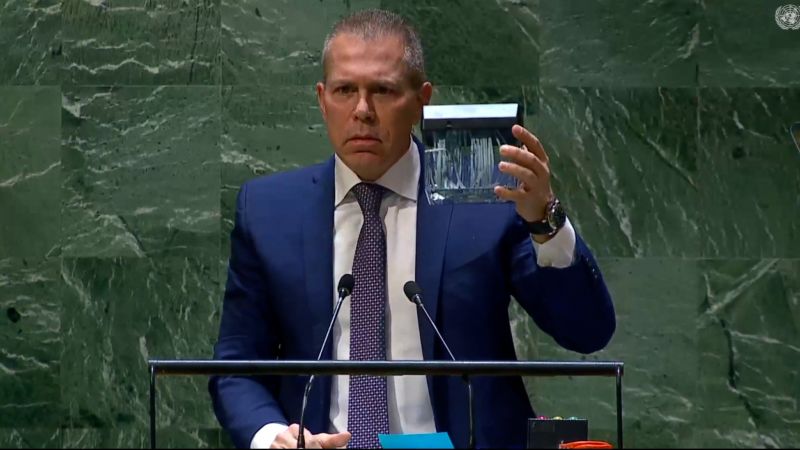 Israeli ambassador shreds UN document in angry speech [Video]
