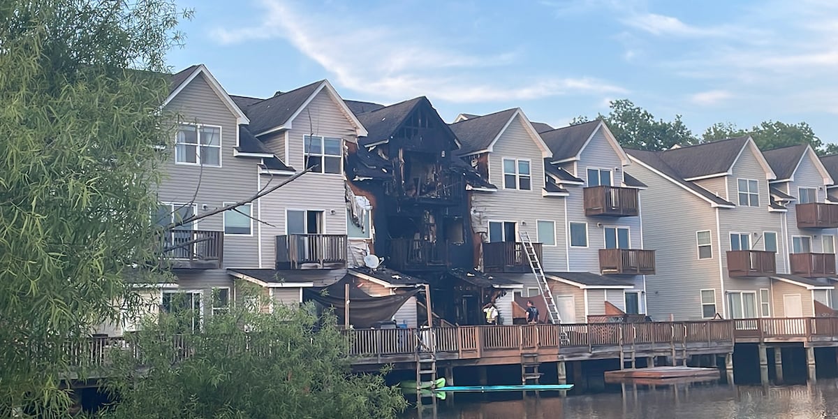 1 person rescued from townhome fire in North Charleston [Video]