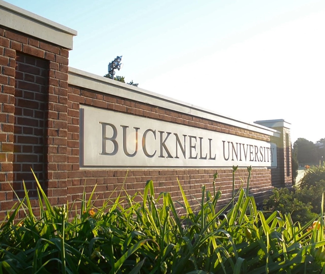 Bucknell pays tribute at commencement to senior who died unexpectedly [Video]