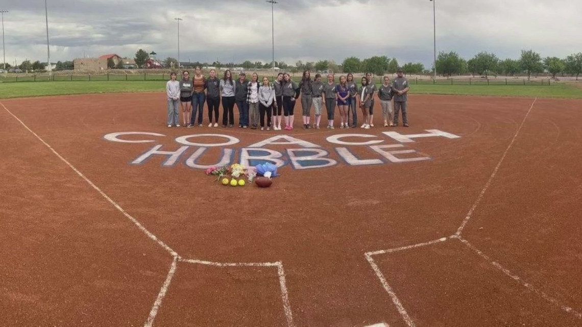 Deputy, coach who died honored by Arizona Little League teams [Video]