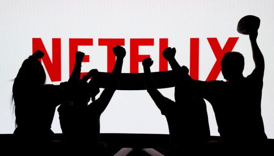 Netflix Inks Three-Season Deal To Stream NFL Christmas Games [Video]