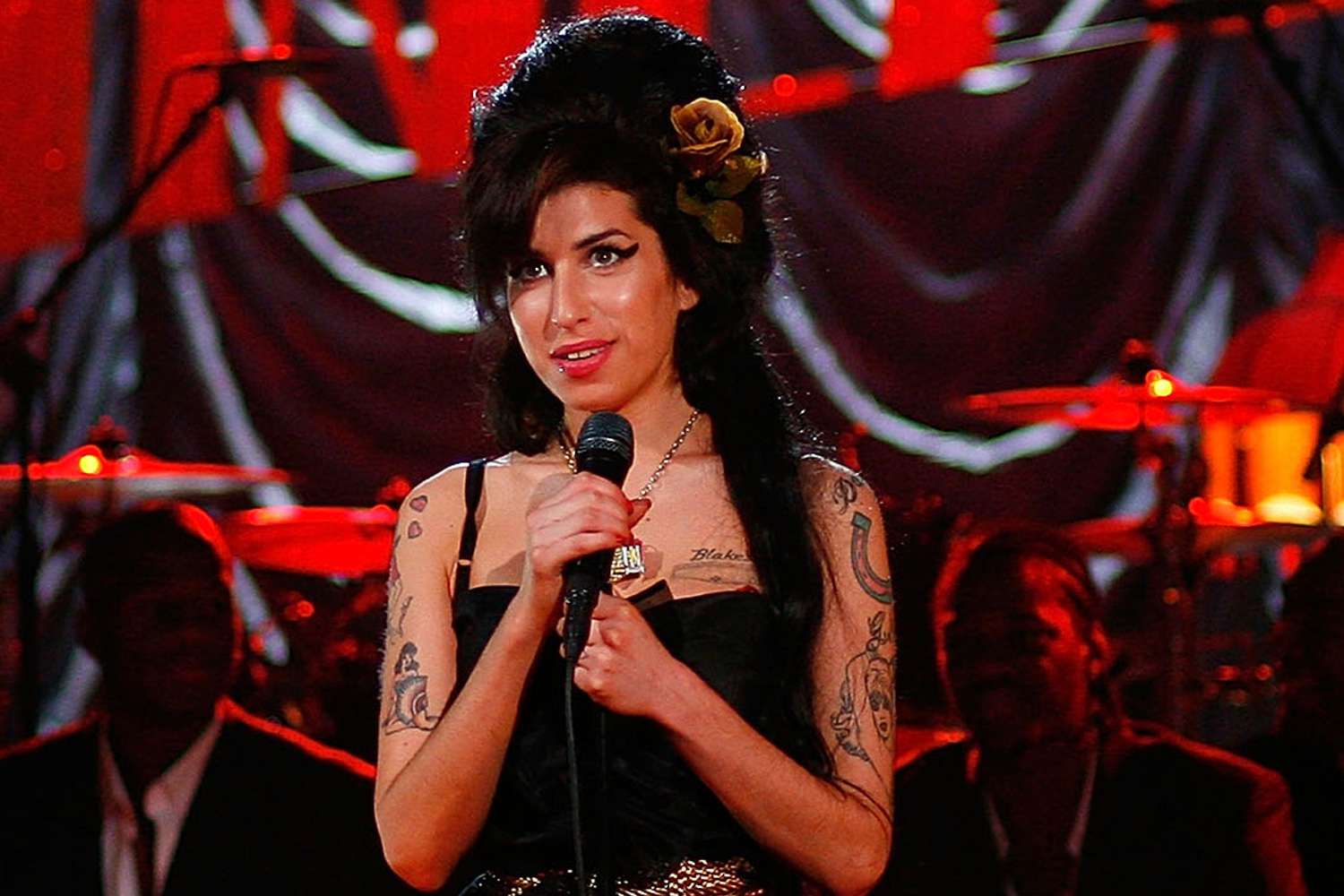 Amy Winehouses Viral Hot-Mic Moment About Justin Timberlake Cut from Biopic [Video]