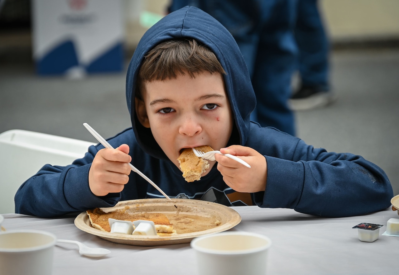 Pancakes feed thousands at annual breakfast in Springfield [Video]