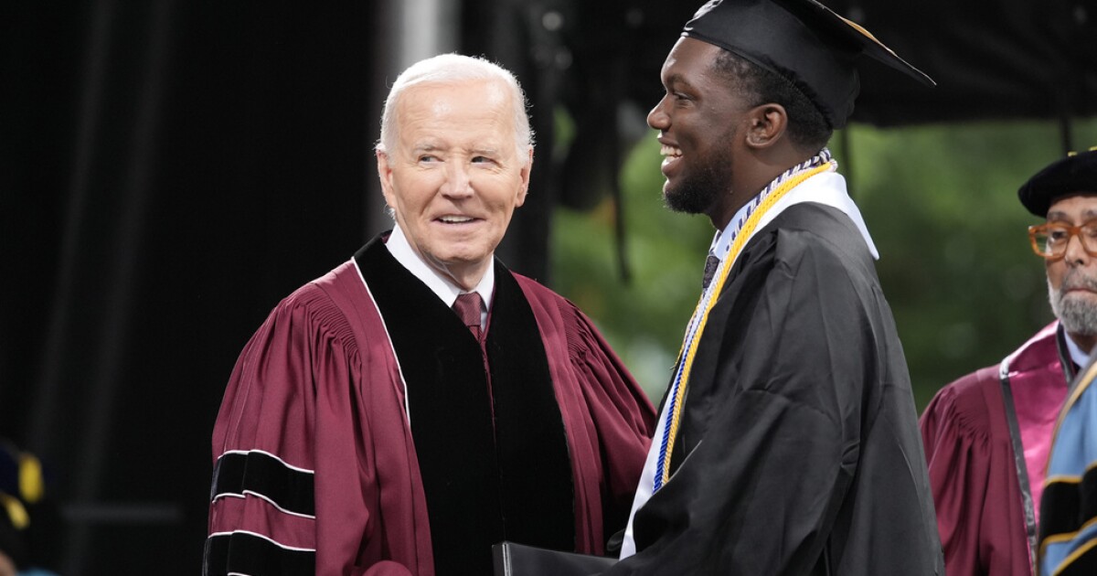 Biden tells Morehouse graduates he hears their voices of protest [Video]
