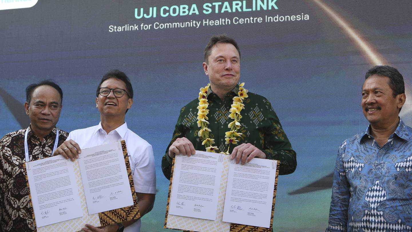 Elon Musk launches Starlink satellite internet service in Indonesia, world’s largest archipelago  Boston 25 News [Video]
