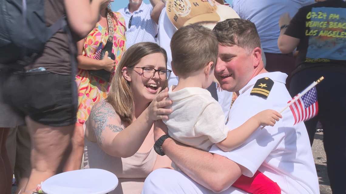 U.S. Secretary of the Navy visits Mayport as USS Carney returns [Video]