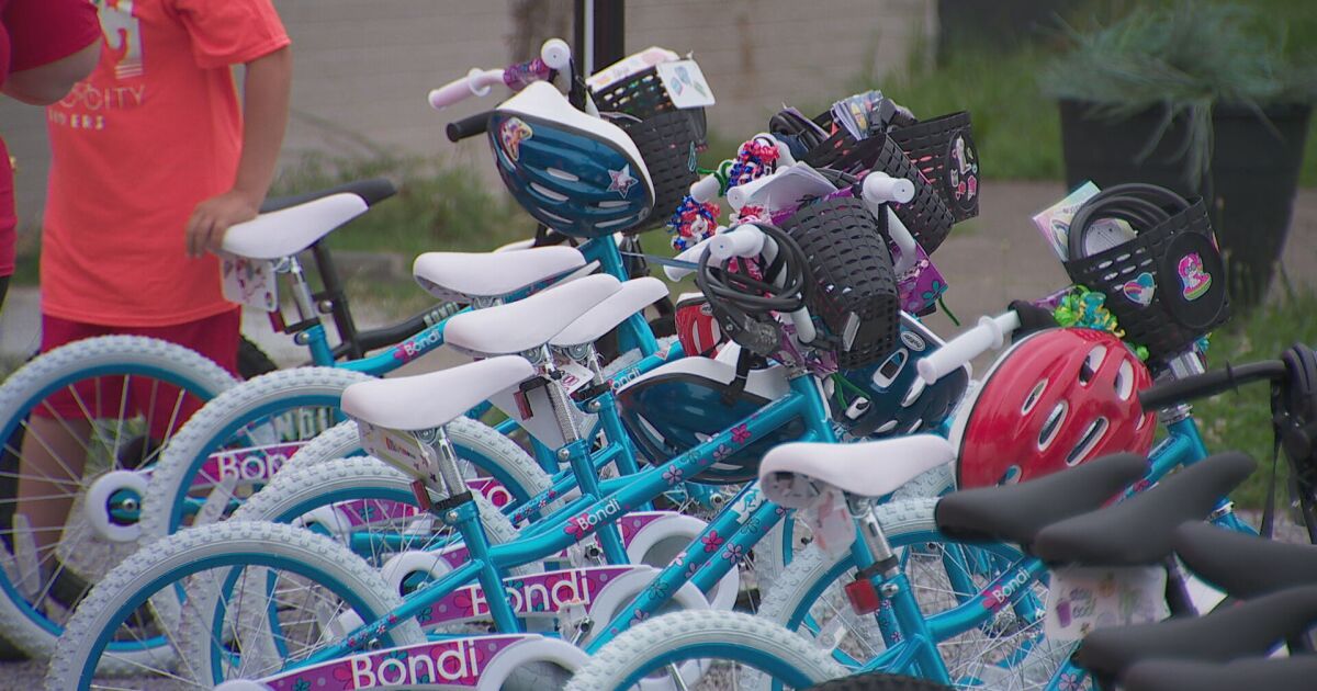 One Nashville bike group is helping kids stay on the right path [Video]
