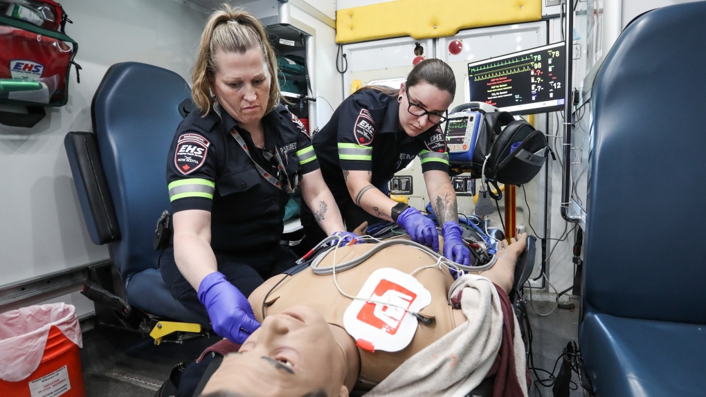 N.S. news: Emergency medical responders program graduates [Video]