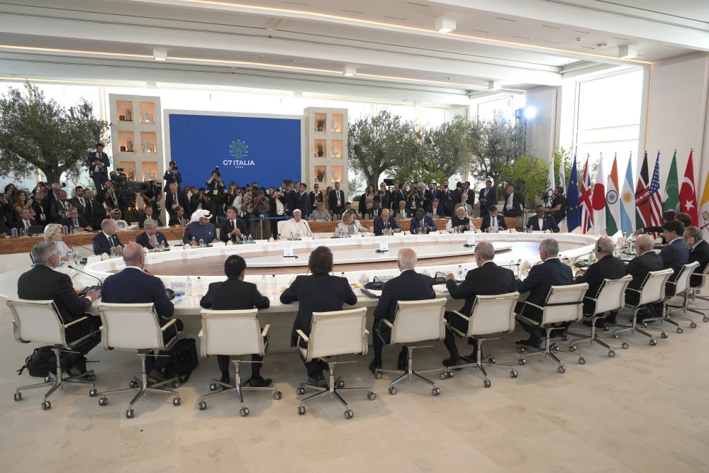 G7 leaders tackle migration, AI and economic security on second and final day of summit in Italy [Video]