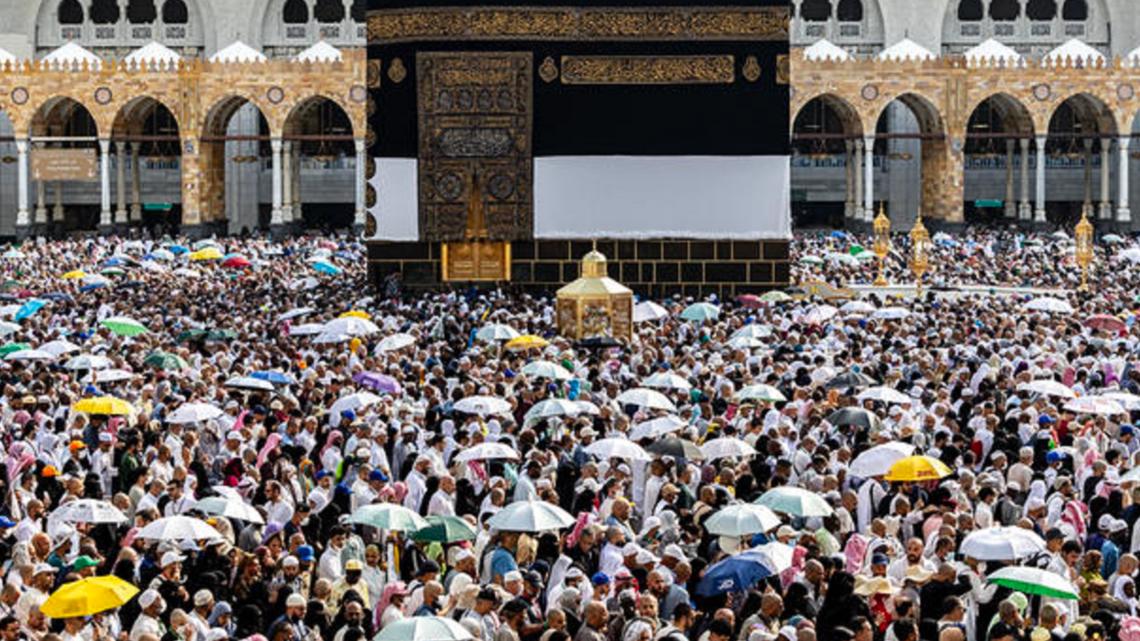 Official: Over 300 Egyptians die from heat during Hajj pilgrimage [Video]