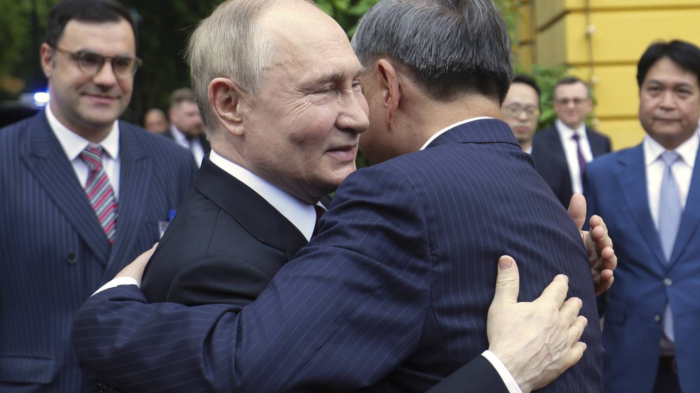 Putin signs deals with Vietnam in bid to shore up ties in Asia  WHIO TV 7 and WHIO Radio [Video]