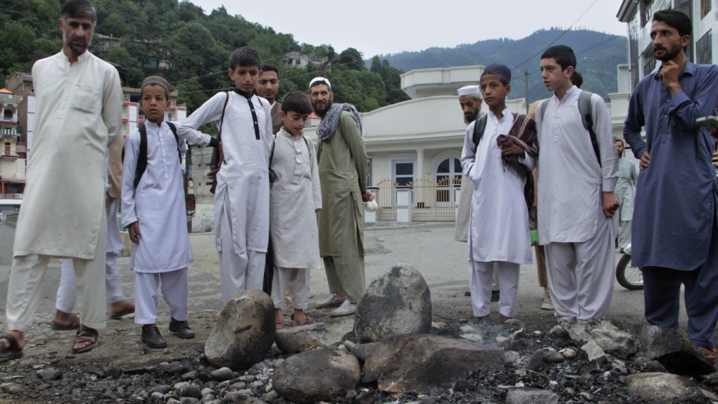 Pakistan news: Mob kills man after alleged Quran burning [Video]
