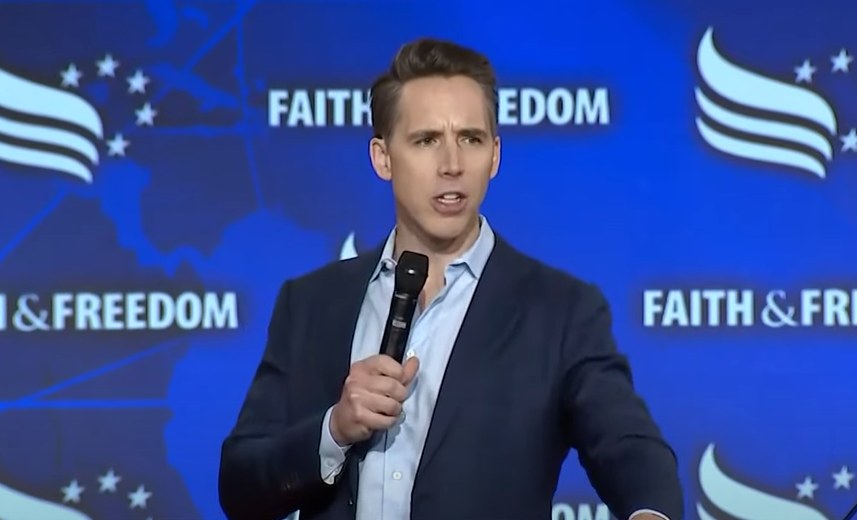Hawley calls to ‘take the trans flag down’ from federal buildings, have Christian CEOs put America first’ [Video]