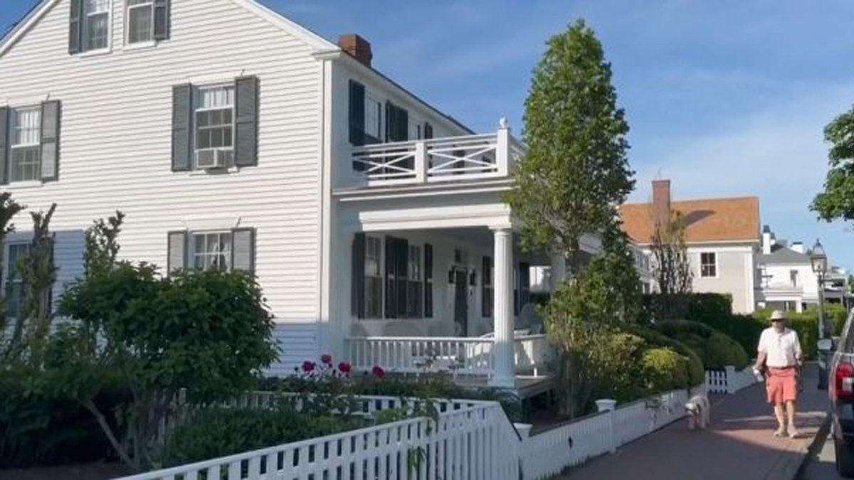 On wealthy Marthas Vineyard, costly housing is forcing workers out and threatening public safety – Boston News, Weather, Sports [Video]