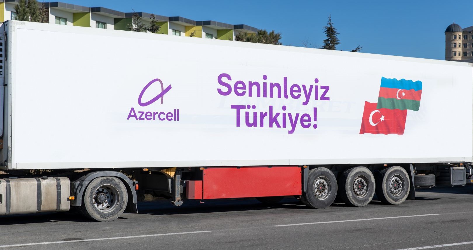(Ad) Azercell sends Radio Base Stations and humanitarian aid to Trkiye (VIDEO)