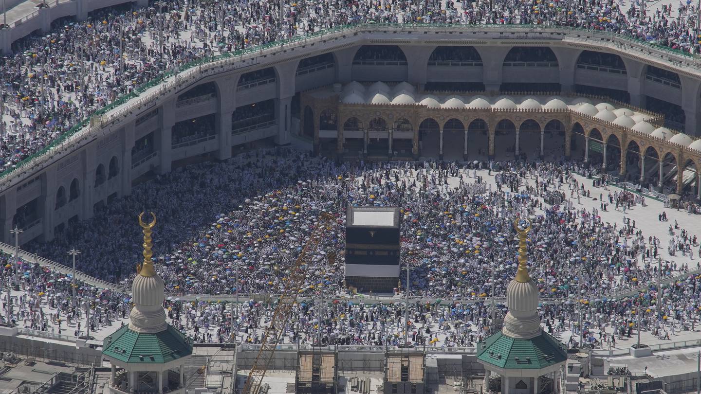 Death toll at Hajj pilgrimage rises to 1,300 amid scorching temperatures  WSB-TV Channel 2 [Video]
