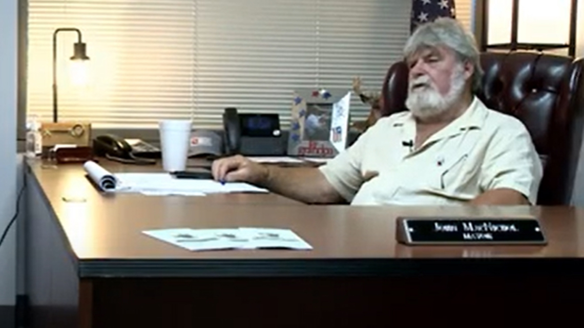 Fordyce mayor discusses deadly mass shooting at Mad Butcher [Video]