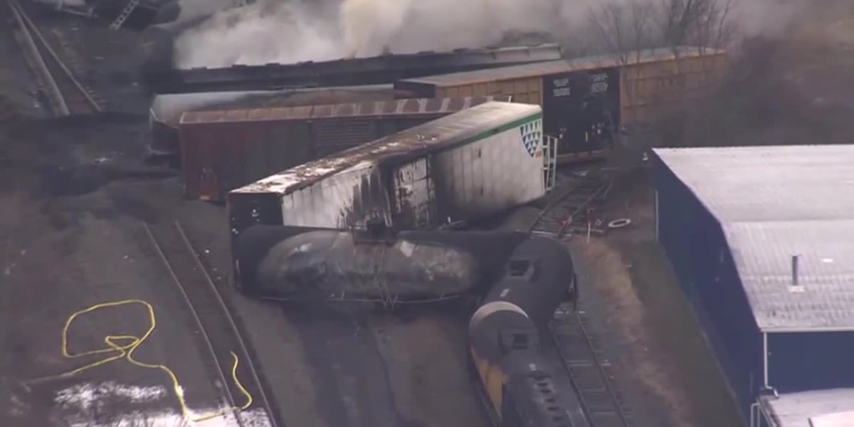 Ohio residents angry over NTSB’s report on Norfolk Southern toxic train derailment [Video]