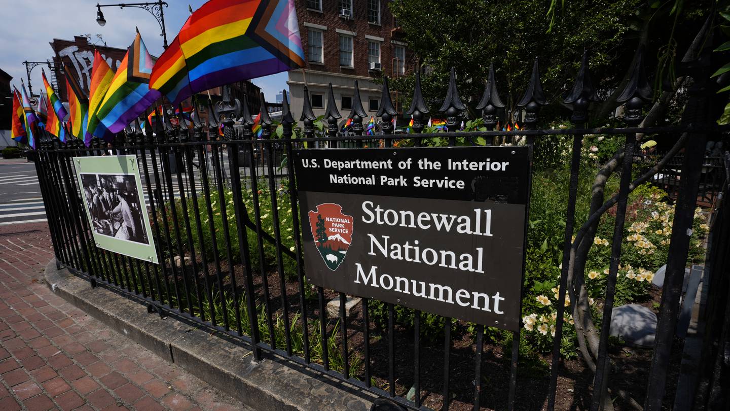 Long-vacant storefront that once housed part of the Stonewall Inn reclaims place in LGBTQ+ history  WSB-TV Channel 2 [Video]