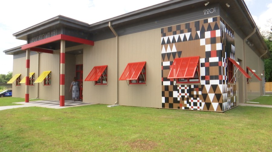 Africatown Hall and Food Bank hosts grand opening [Video]