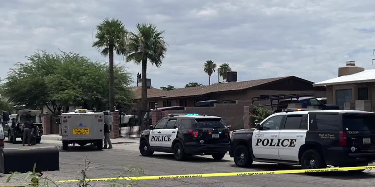 Heavy police presence in Tucson neighborhood [Video]