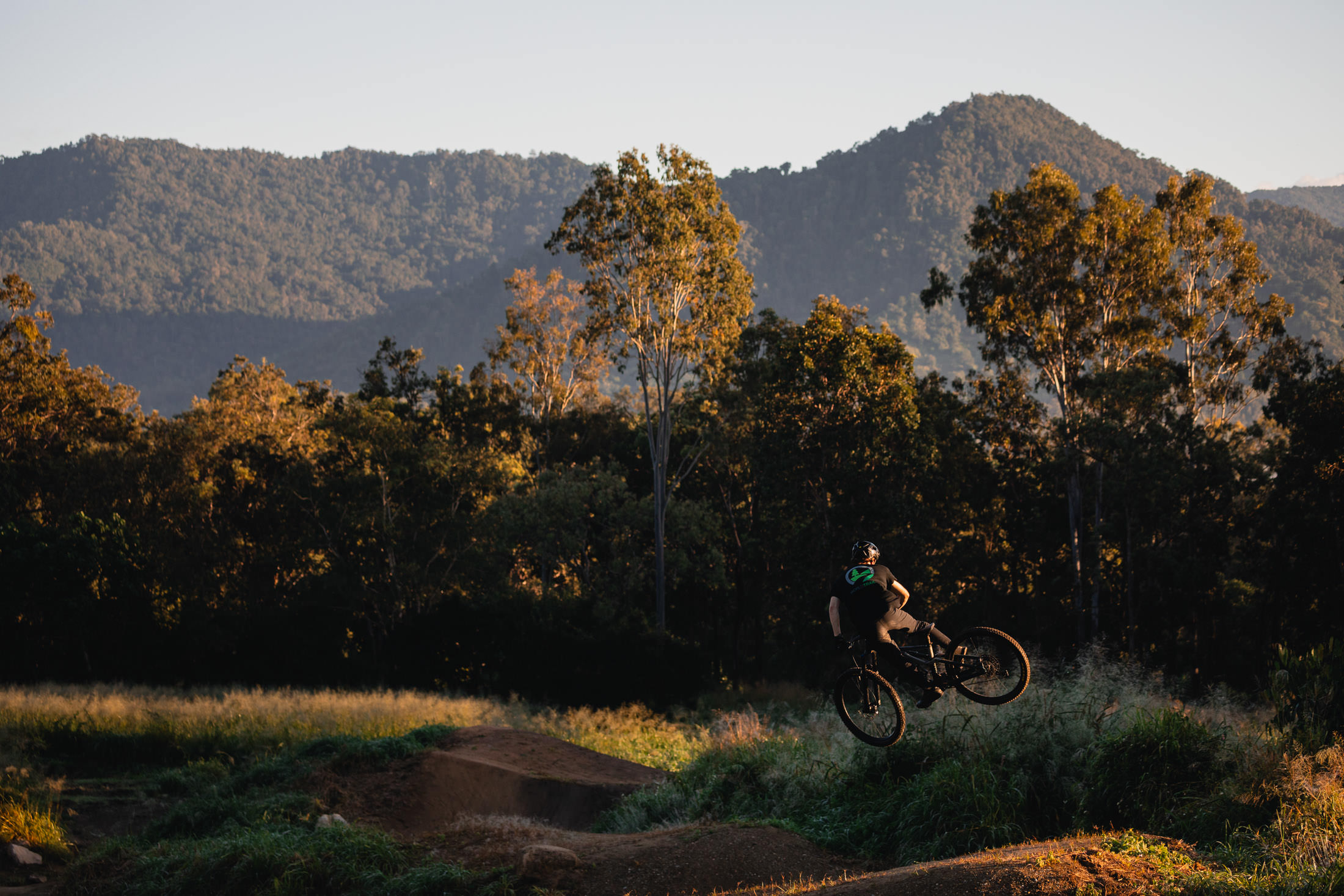 Trails Of The Tropics | Exploring brand new mountain bike trails in Finch Hatton, QLD [Video]