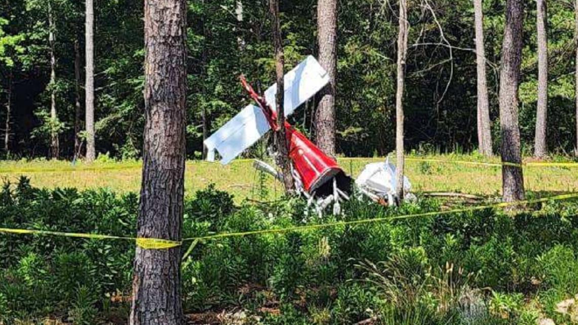 Two airlifted after plane crash in Saluda County [Video]
