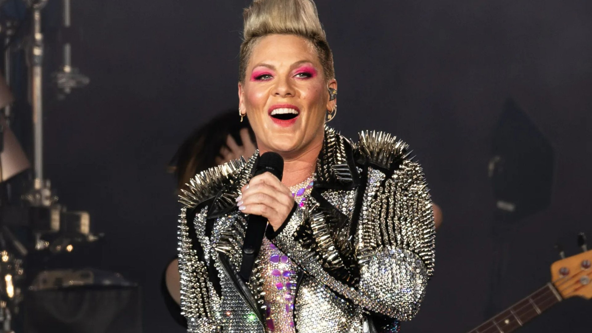 Pink cancels huge gig just hours before hitting the stage after falling ill [Video]