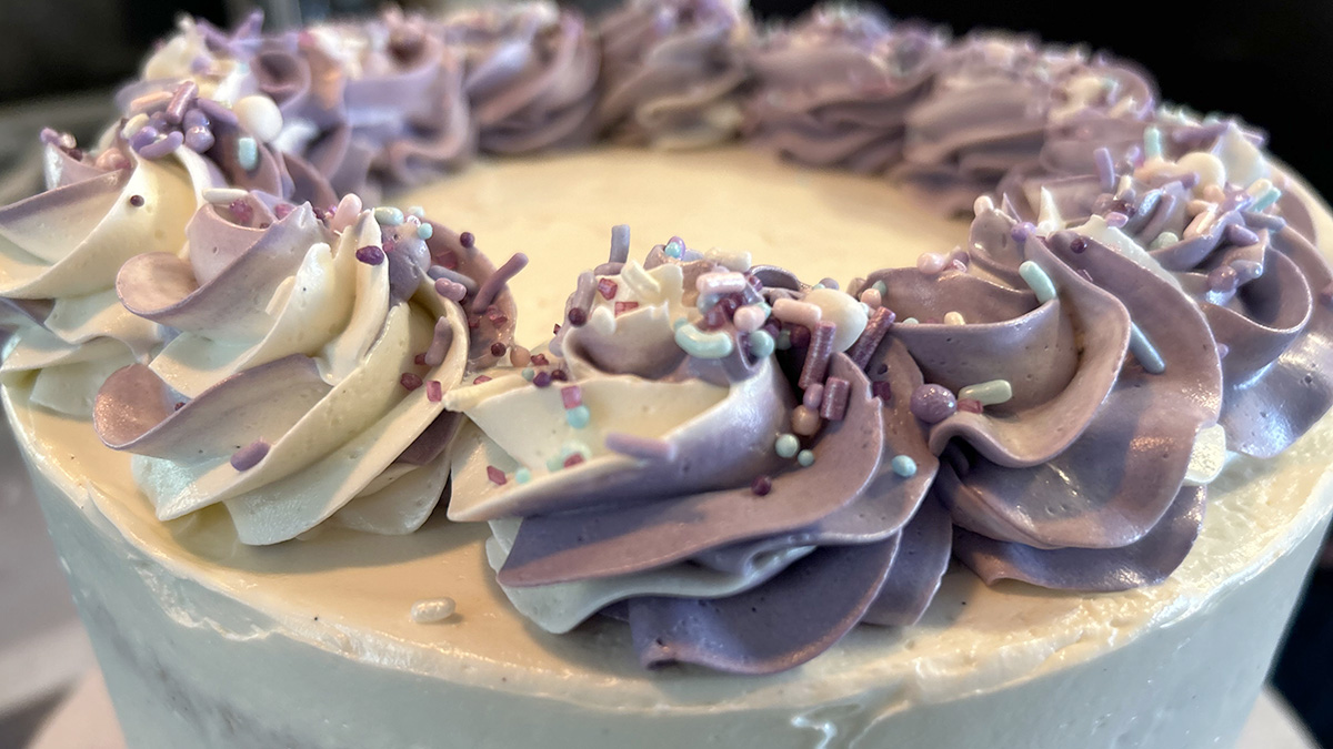 Bay Area group achieves impressive cake-baking (and donating) milestone  NBC Bay Area [Video]