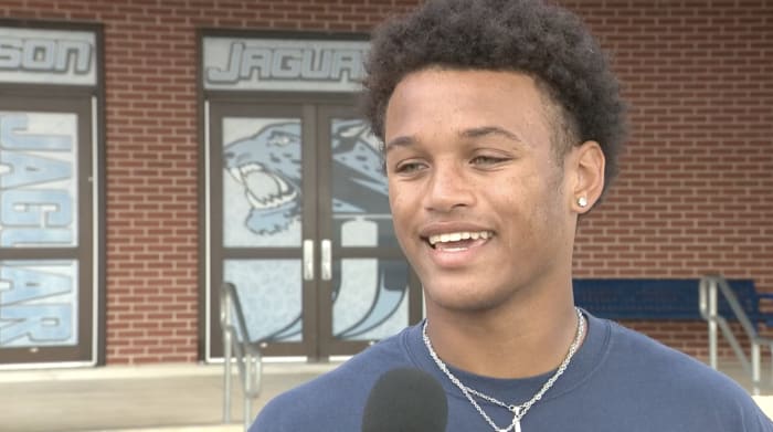 Johnson HS quarterback leaving for IMG Academy decommits from TCU, commits to SMU [Video]